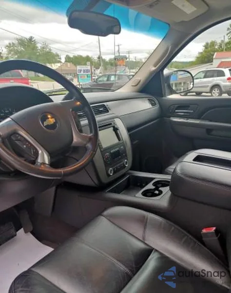 2010 Chevrolet Avalanche Lt z USA, uszkodzony, nr VIN 3GNVKFE03AG269187